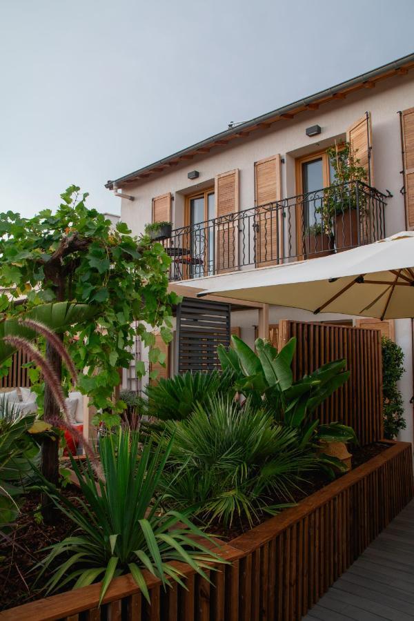 Unique Boutique Hotel Antibes Juan-Les-Pins Экстерьер фото