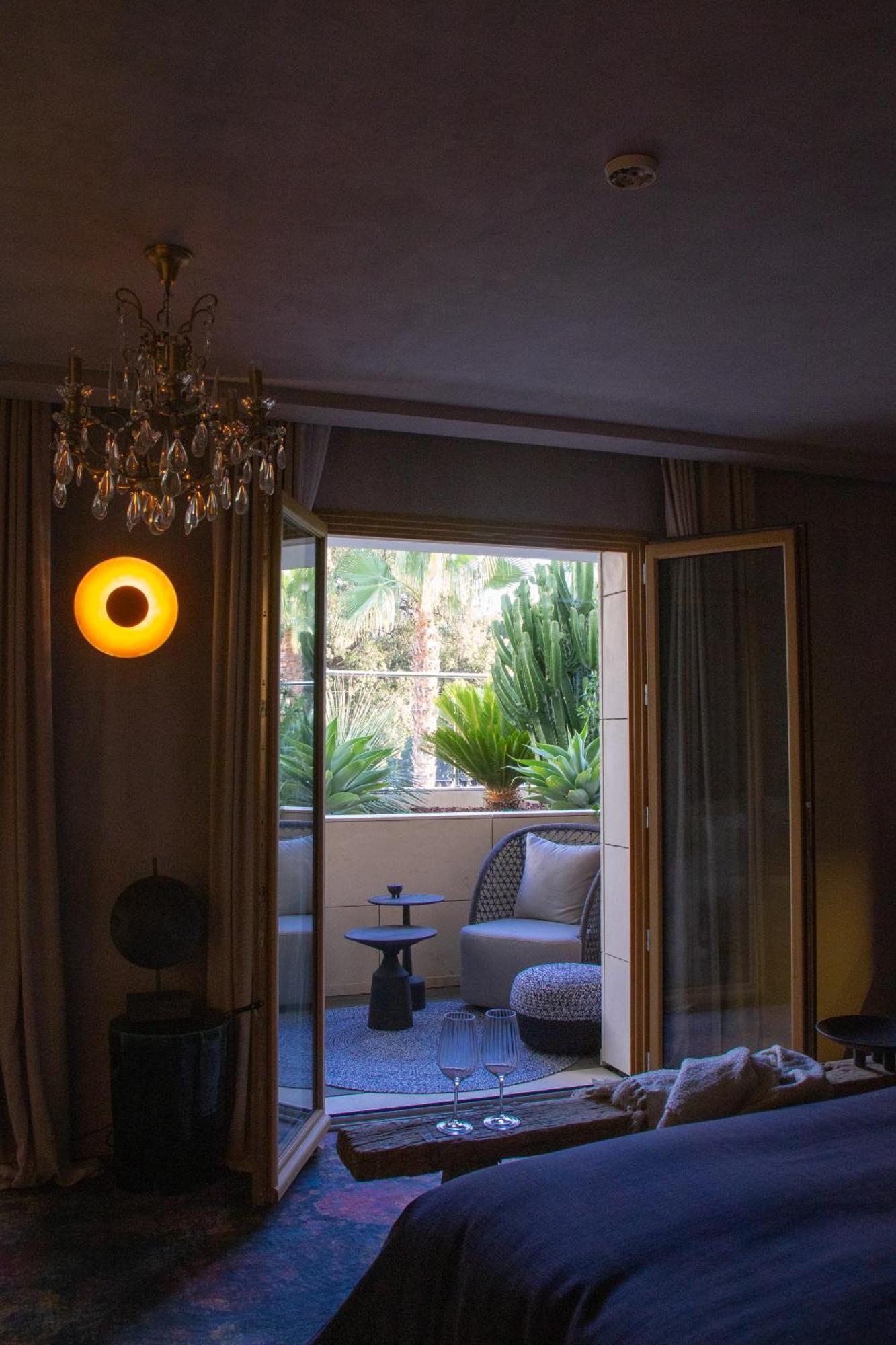 Unique Boutique Hotel Antibes Juan-Les-Pins Экстерьер фото