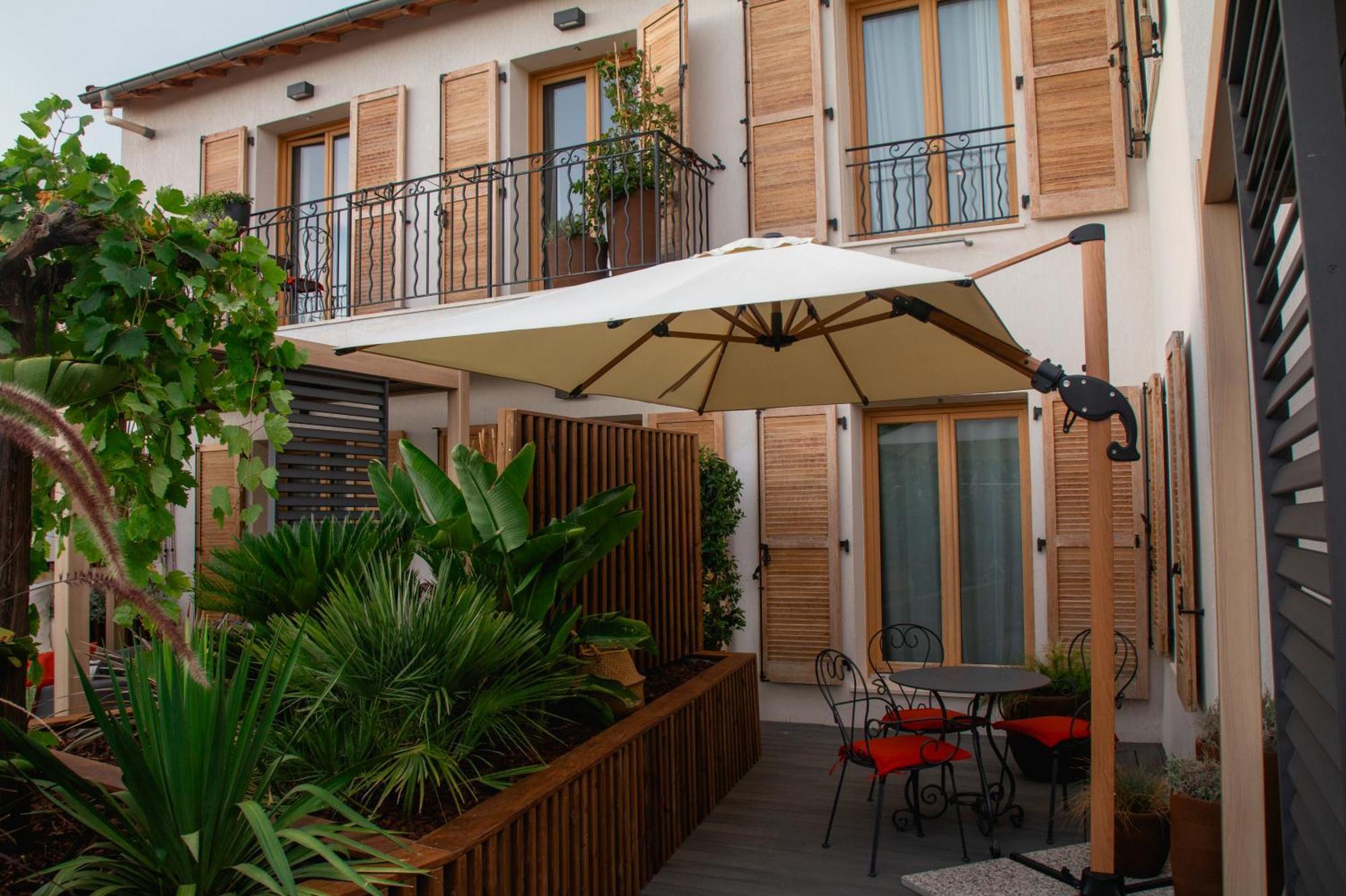 Unique Boutique Hotel Antibes Juan-Les-Pins Экстерьер фото