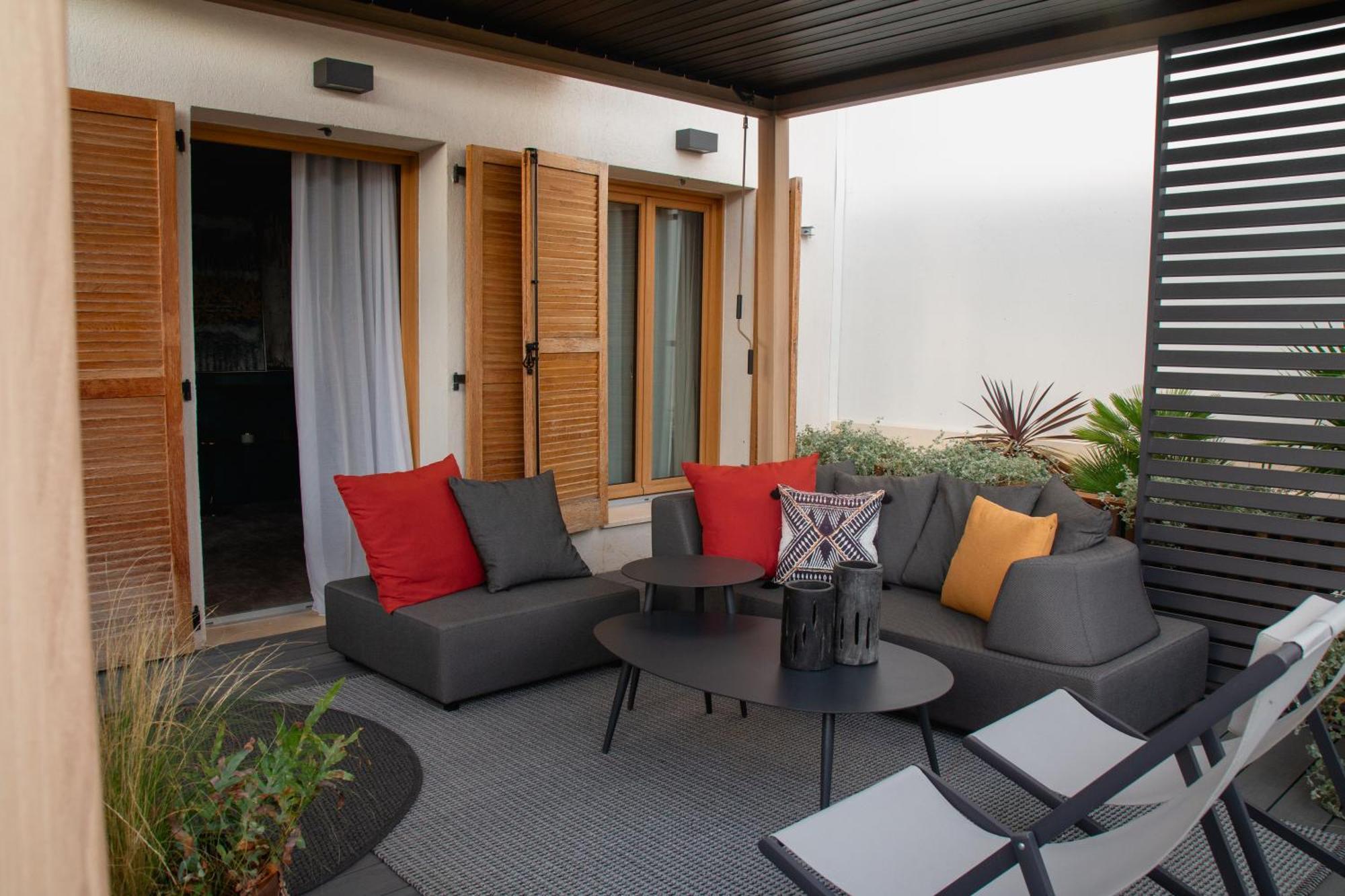 Unique Boutique Hotel Antibes Juan-Les-Pins Экстерьер фото